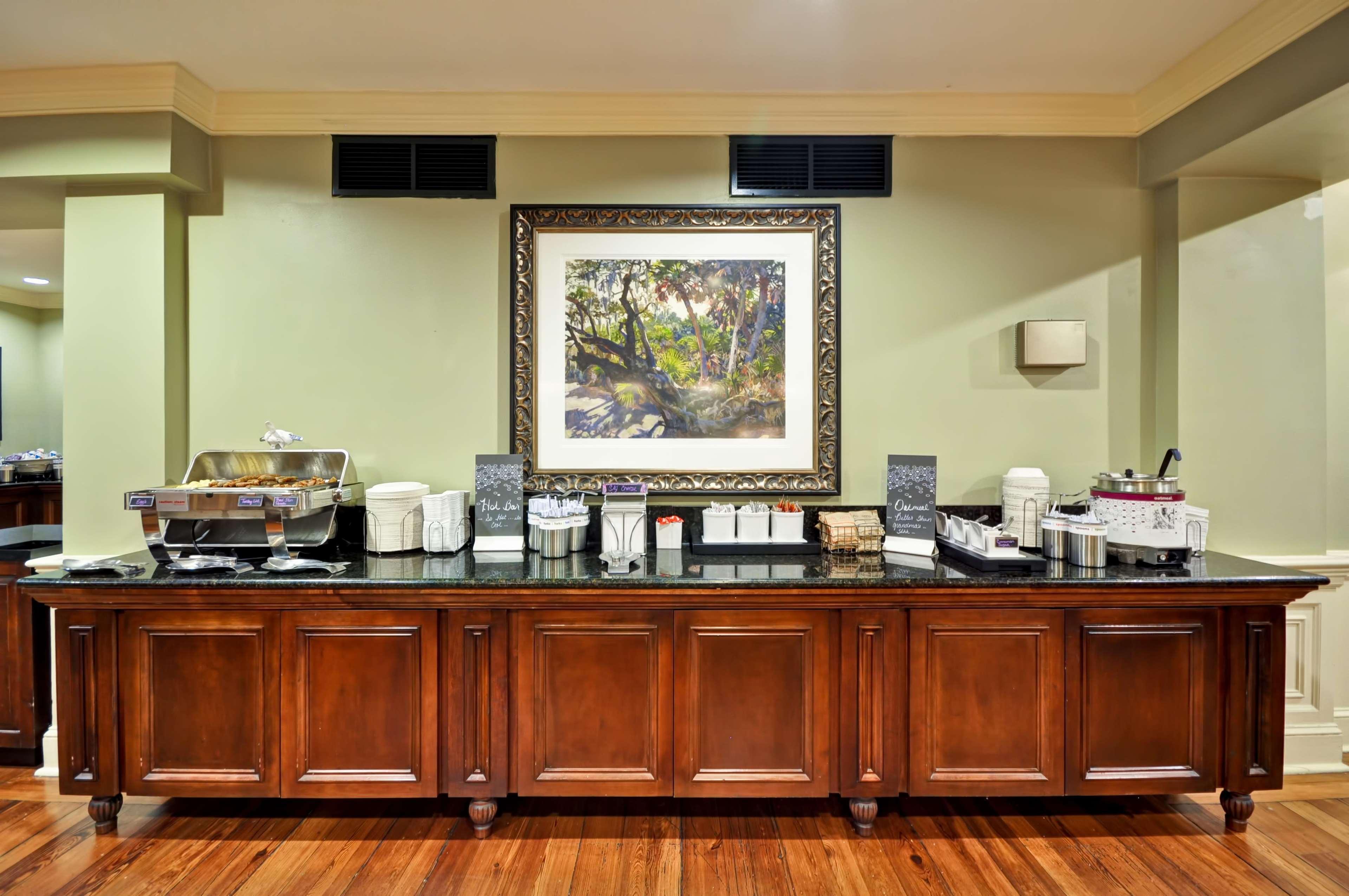 Hampton Inn Charleston-Historic District Extérieur photo