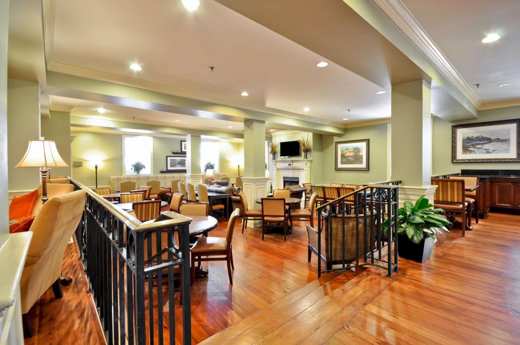 Hampton Inn Charleston-Historic District Extérieur photo